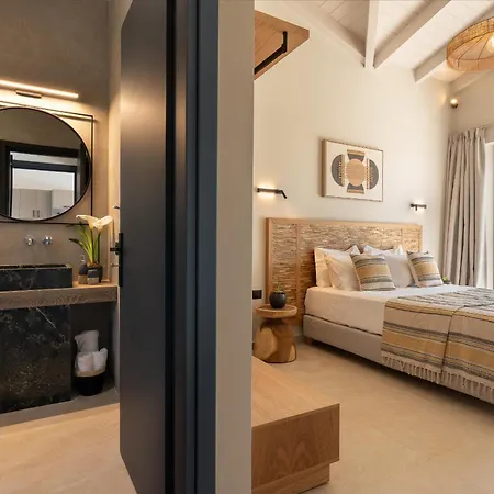 Luxury Stone Kefalonia Τραπεζάκι